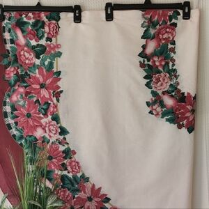 Vintage Holiday Poinsettia Tablecloth 60"× 43""